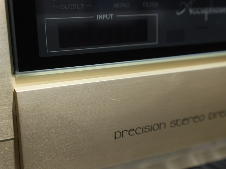 中古 Accuphase C-2820