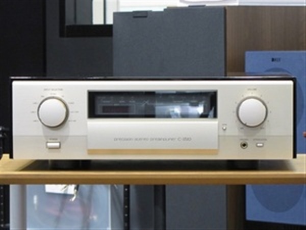 中古 Accuphase C-2820