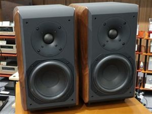 中古 CHARIO Delphinus