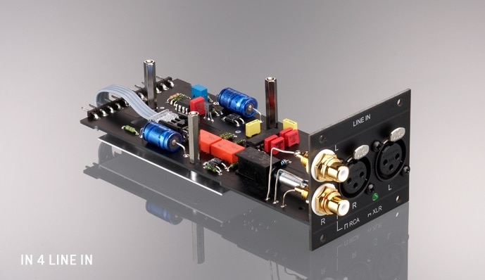 IN 4 LINE XLR / RCA